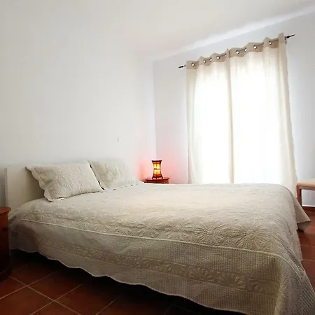Tatil Evi Lola