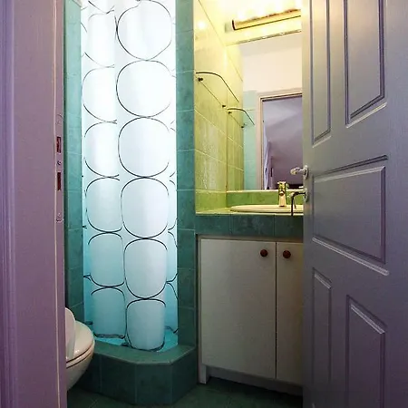 Tatil Evi Lola